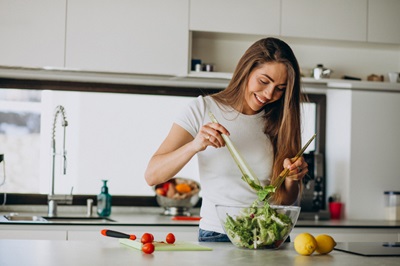 Alimentación y suplementos para fortalecer cabello y uñas 🍎